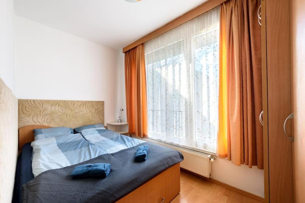 Lovely Apartment In City Centre For 4 Guests Budapeste Exterior foto