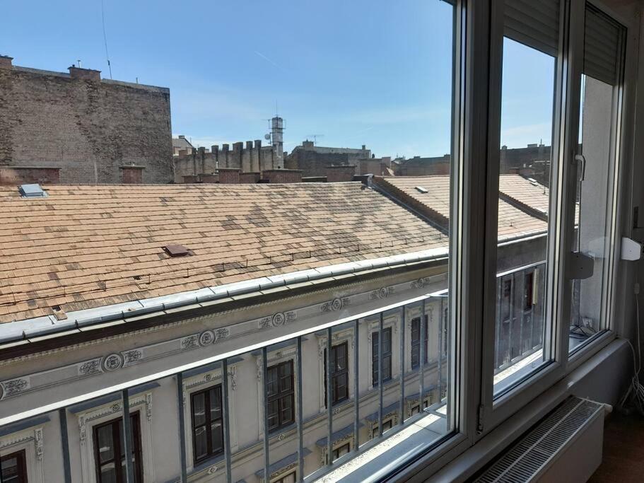 Lovely Apartment In City Centre For 4 Guests Budapeste Exterior foto